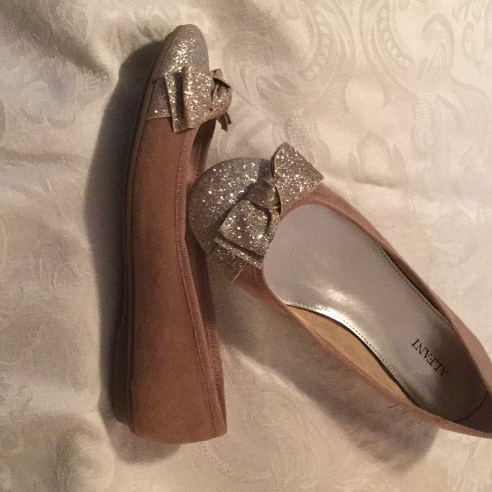 Shoes - Picture 2 of 2